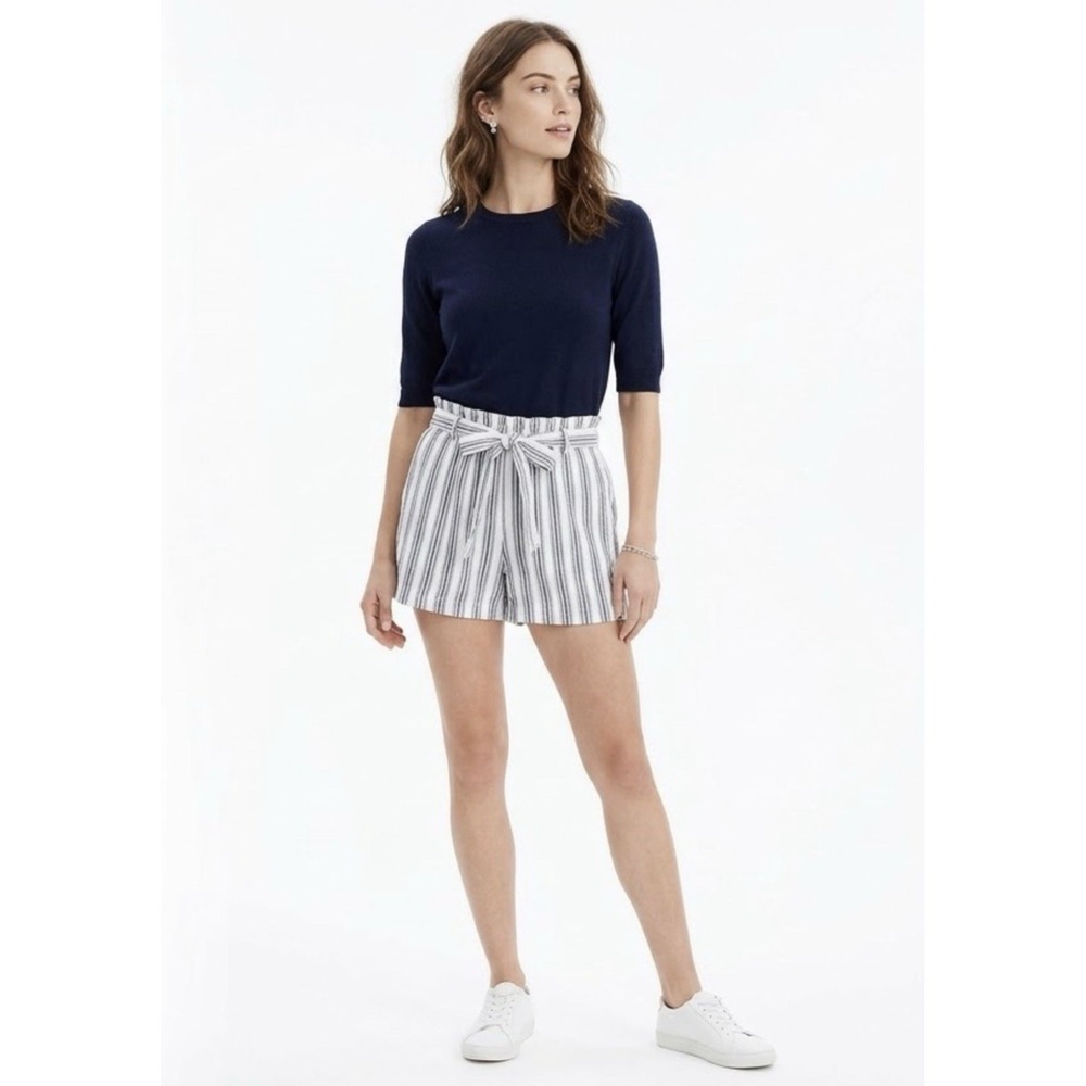 J. Crew Shorts Women's XL Beige Blue Striped Pull On Flat Front Tie Front Casual